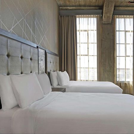 Embassy Suites By Hilton Rockford Riverfront Ngoại thất bức ảnh